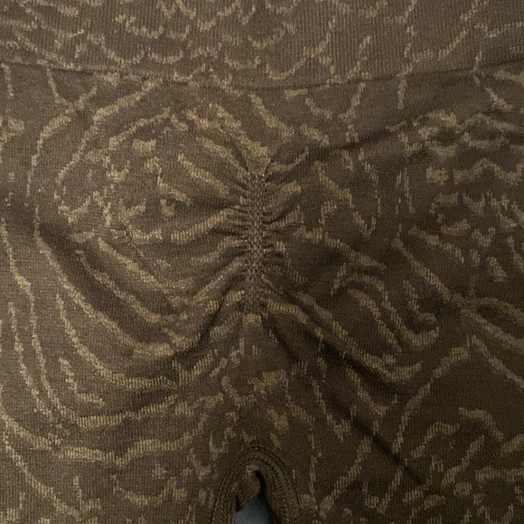 XS Gymshark Adapt Animal Seamless Set - Picture 5 of 8